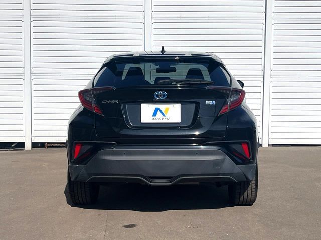 TOYOTA C-HR 2017 Image 31