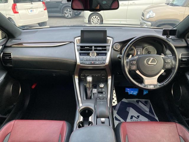 TOYOTA LEXUS NX200T 2015 Image 31