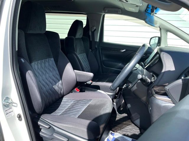 TOYOTA VELLFIRE 2018 Image 31