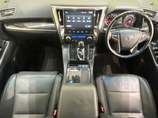 TOYOTA VELLFIRE 2018 Image 31