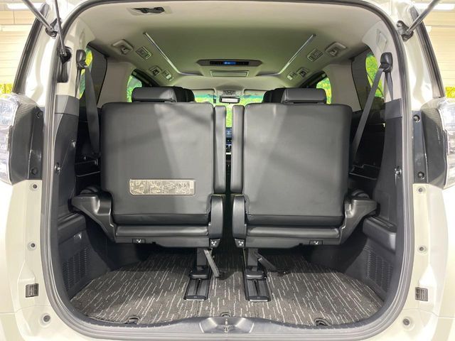 TOYOTA VELLFIRE 2018 Image 31