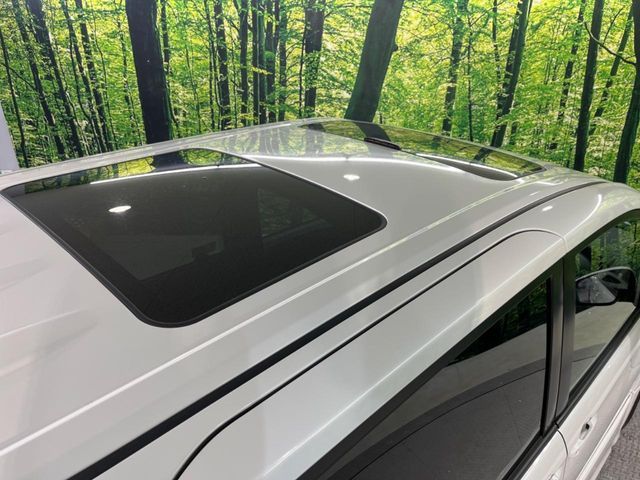 TOYOTA VOXY 2017 Image 31