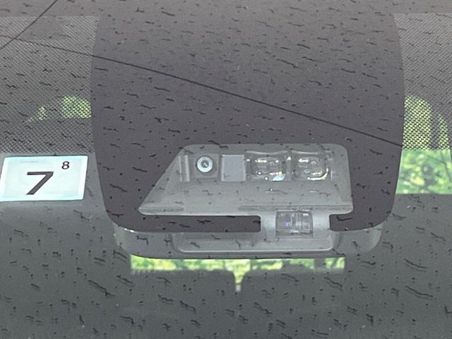 TOYOTA VOXY 2017 Image 31