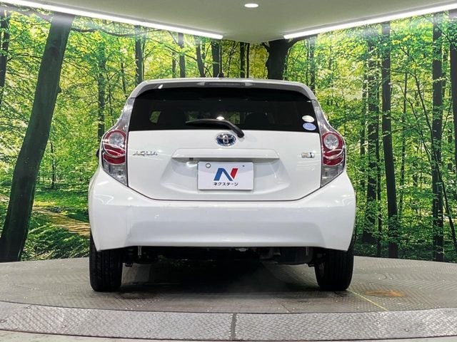 TOYOTA AQUA 2013 Image 31