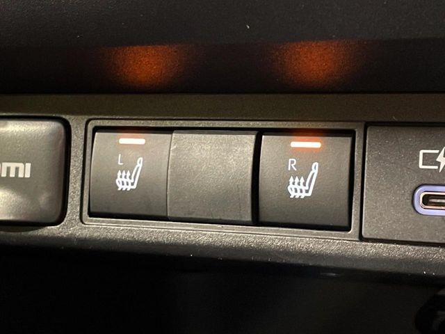 TOYOTA YARIS CROSS HYBRID 2025 Image 31