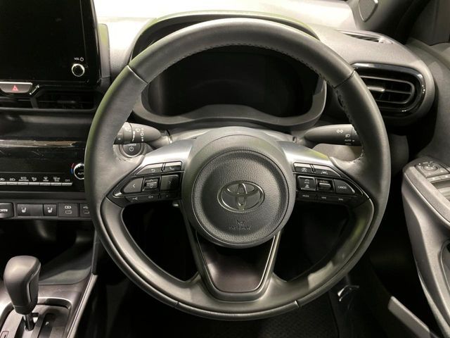 TOYOTA YARIS CROSS HYBRID 2025 Image 31