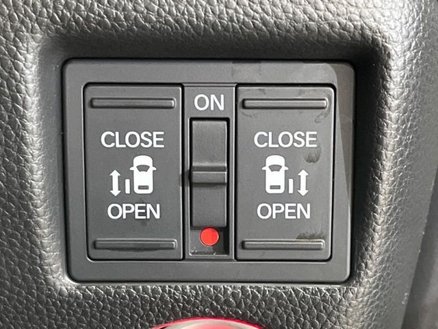 HONDA N BOX CUSTOM 2020 Image 31