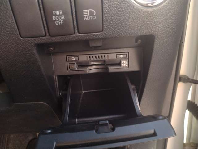 TOYOTA VELLFIRE  HYBRID 4WD 2018 Image 31