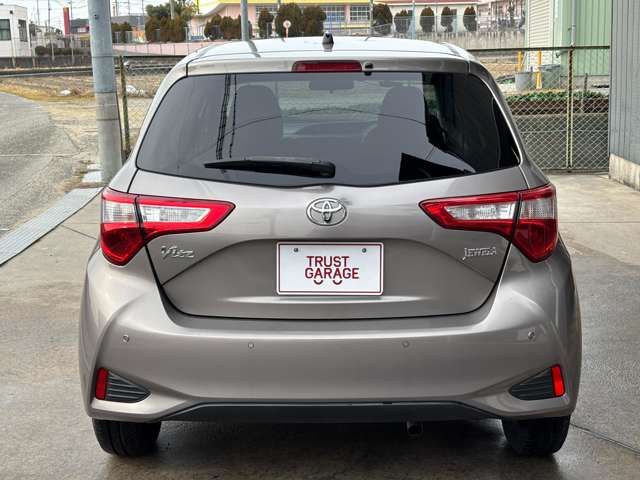 TOYOTA VITZ 2018 Image 31