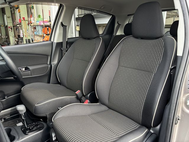 TOYOTA VITZ 2018 Image 31