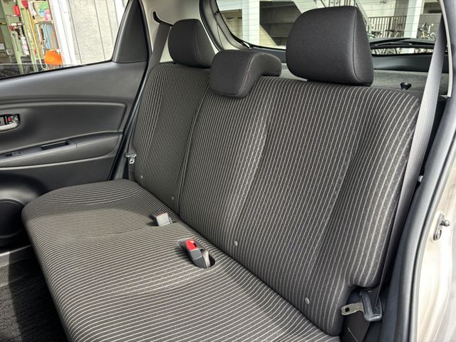 TOYOTA VITZ 2018 Image 31