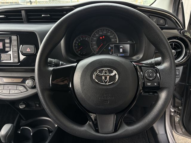 TOYOTA VITZ 2018 Image 31