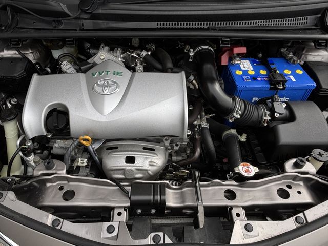 TOYOTA VITZ 2018 Image 31