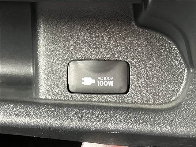 TOYOTA HIACE VAN 2WD 2019 Image 31