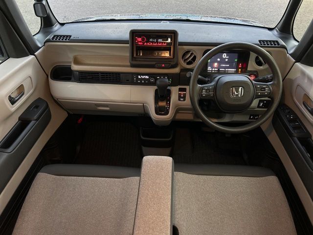 HONDA N BOX 2024 Image 31