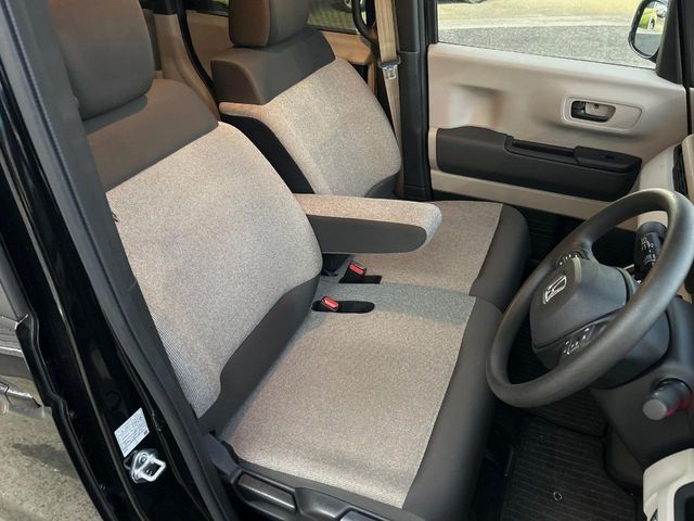 HONDA N BOX 2024 Image 31