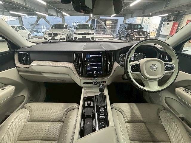 VOLVO XC60 2018 Image 31