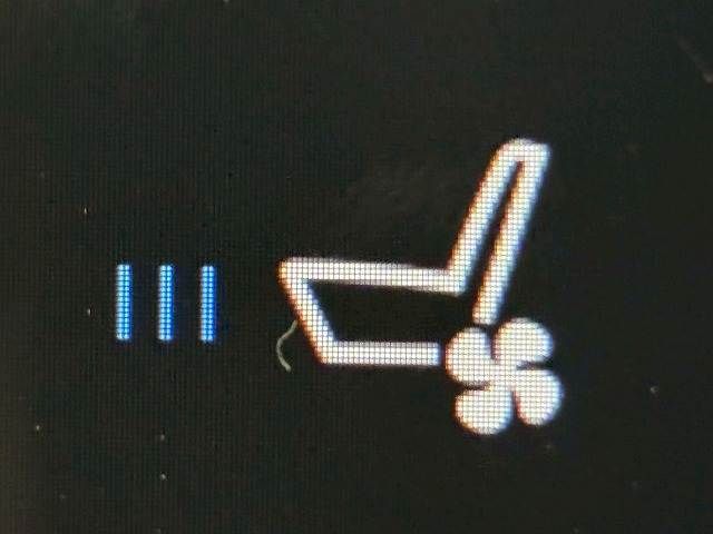 VOLVO XC60 2018 Image 31