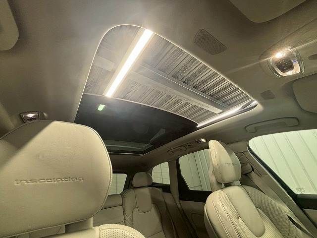 VOLVO XC60 2018 Image 31