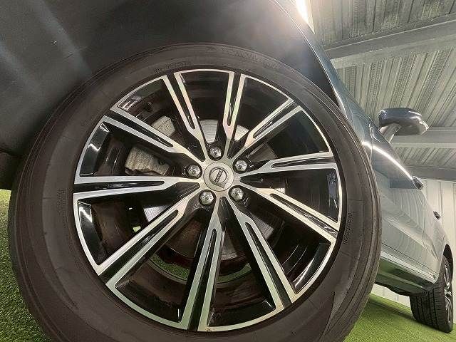 VOLVO XC60 2018 Image 31