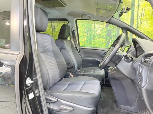 TOYOTA VOXY 2015 Image 31