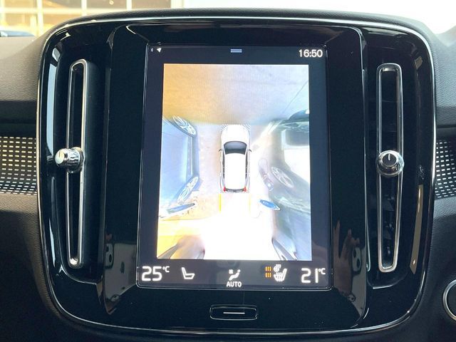 VOLVO XC40 2021 Image 31