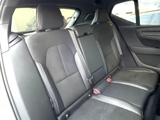 VOLVO XC40 2021 Image 31
