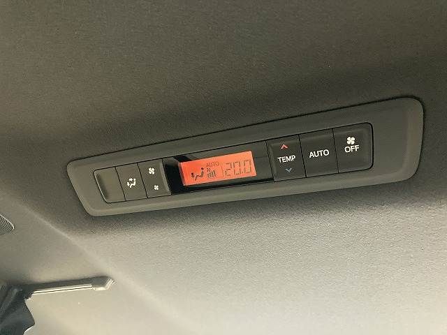 TOYOTA NOAH 2019 Image 31