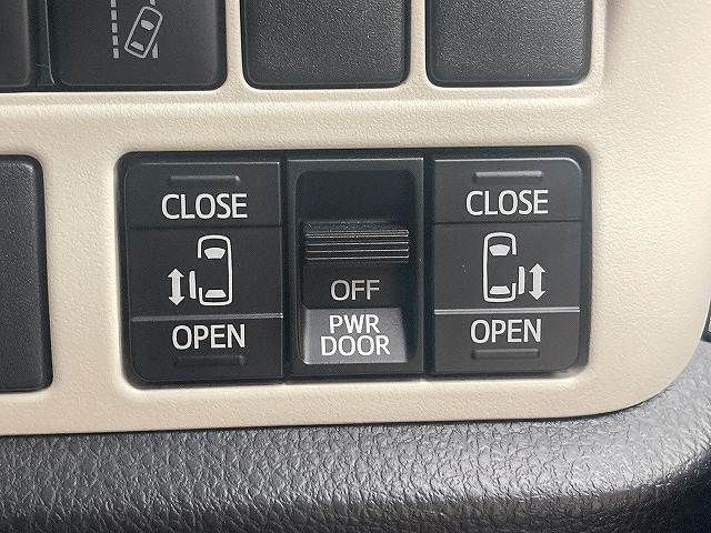 TOYOTA NOAH 2019 Image 31