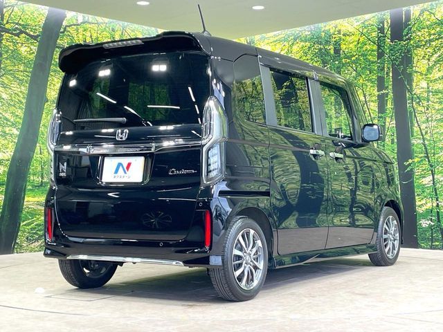 HONDA N BOX CUSTOM 2022 Image 31