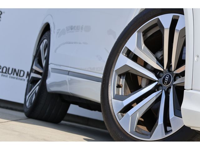 AUDI Q8 2022 Image 31