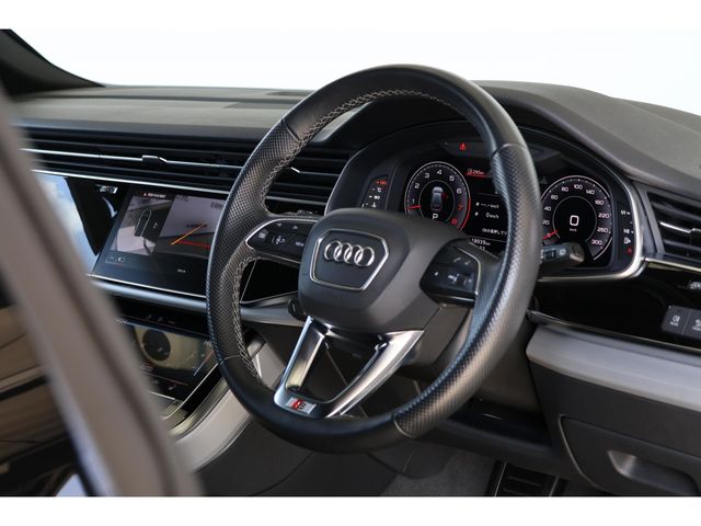 AUDI Q8 2022 Image 31