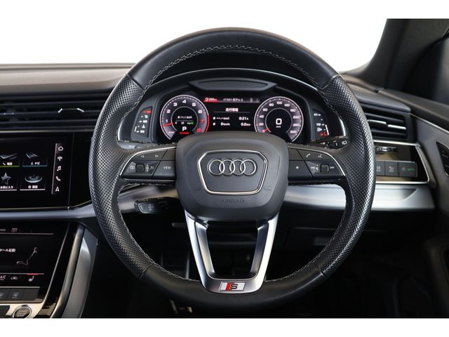 AUDI Q8 2022 Image 31