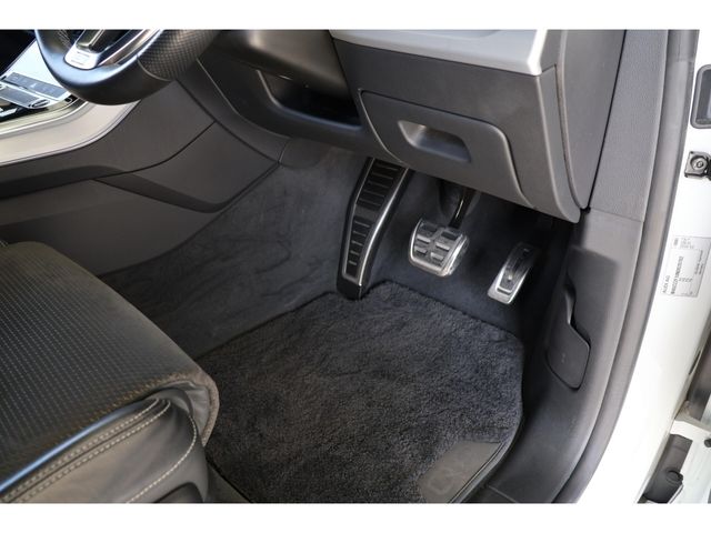 AUDI Q8 2022 Image 31