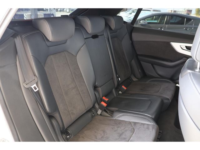 AUDI Q8 2022 Image 31