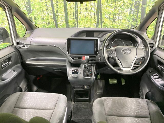 TOYOTA NOAH 2017 Image 31