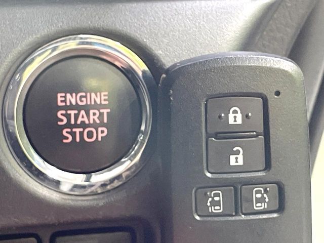 TOYOTA NOAH 2017 Image 31