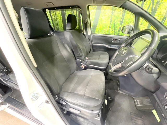 TOYOTA NOAH 2017 Image 31