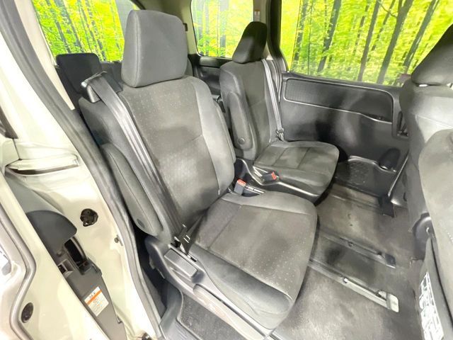 TOYOTA NOAH 2017 Image 31