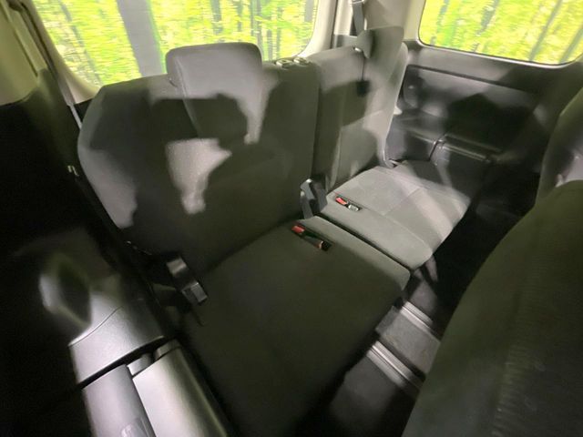 TOYOTA NOAH 2017 Image 31