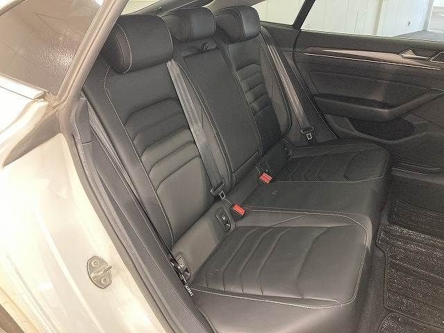 VOLKSWAGEN ARTEON 2019 Image 31