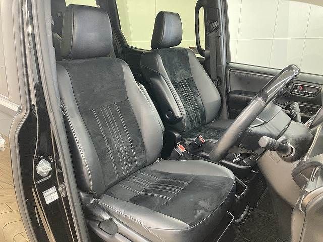 TOYOTA ESQUIRE HYBRID 2020 Image 31