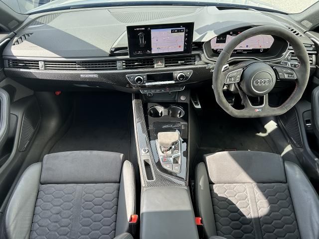 AUDI RS4 AVANT 2023 Image 31