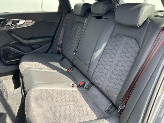 AUDI RS4 AVANT 2023 Image 31