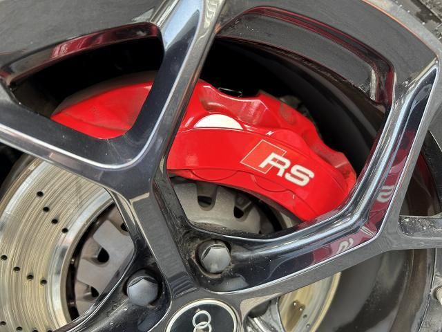 AUDI RS4 AVANT 2023 Image 31