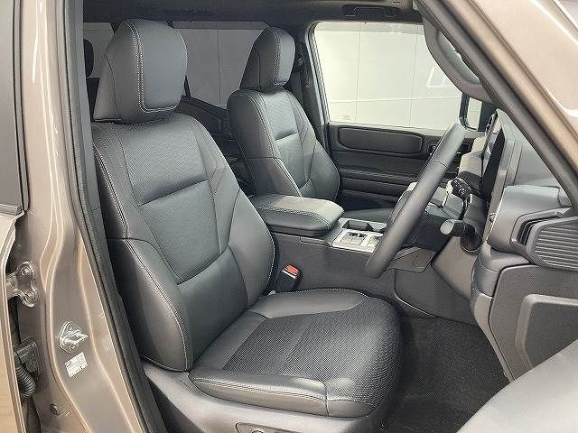 TOYOTA LANDCRUISER 250 2025 Image 31