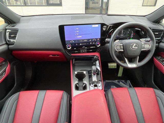TOYOTA LEXUS NX350H 2024 Image 31