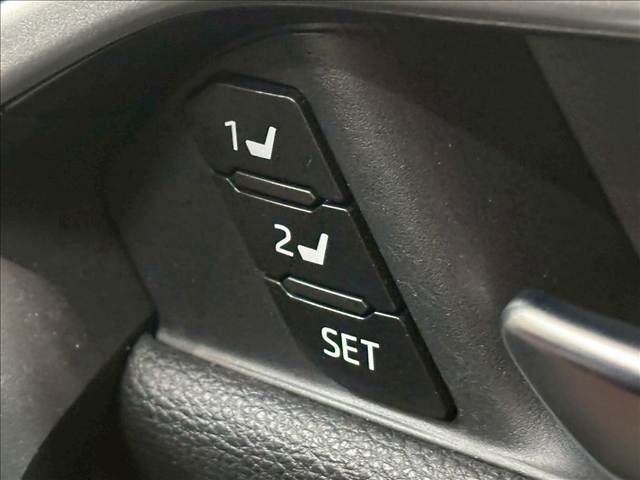 TOYOTA RAV4 4WD 2023 Image 31