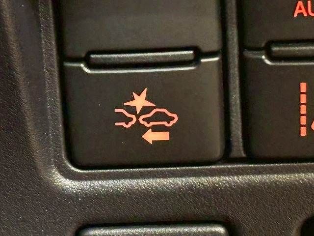 TOYOTA VOXY 2017 Image 31