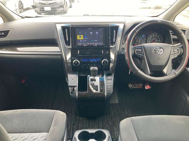 TOYOTA VELLFIRE 4WD 2017 Image 31